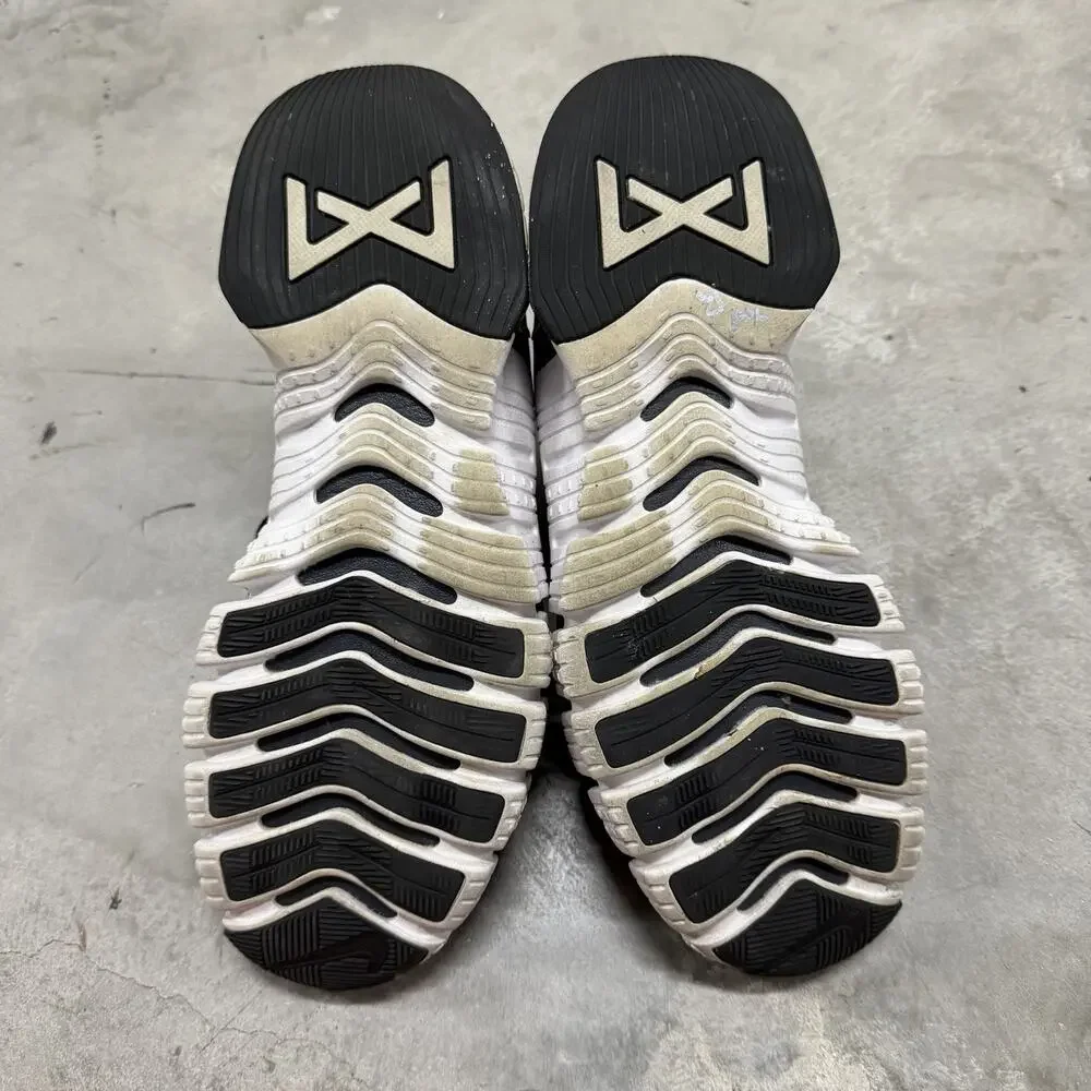 Nike Women's Black and White Flex Running Sneakers